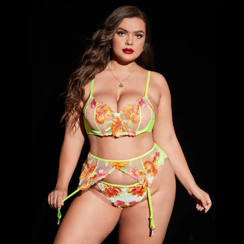 3AM Sexy Floral Plus size Lingerie Set